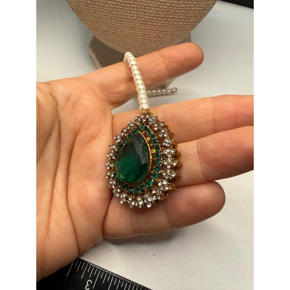 Green Crystal Maang Tikka Gold‎ Tone Pearl Bead Indian Wedding Hair Jewelry